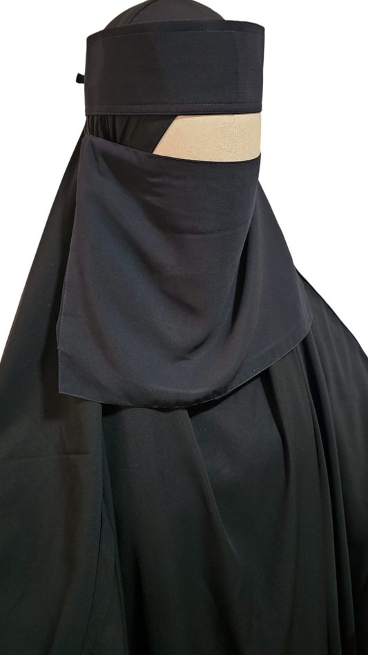 Saudi Eating niqab