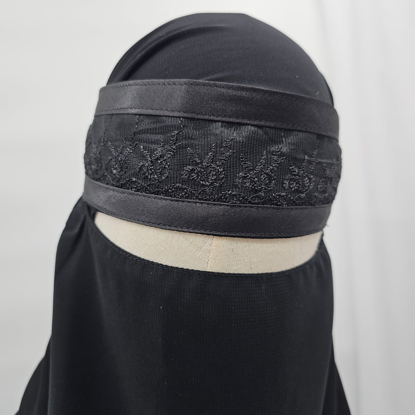 Single Layer Niqab with Satin Trim & Lace